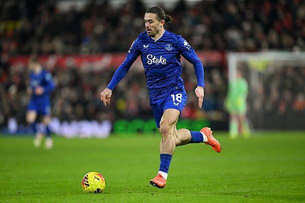 Grealish lại "quẩy" tới sáng